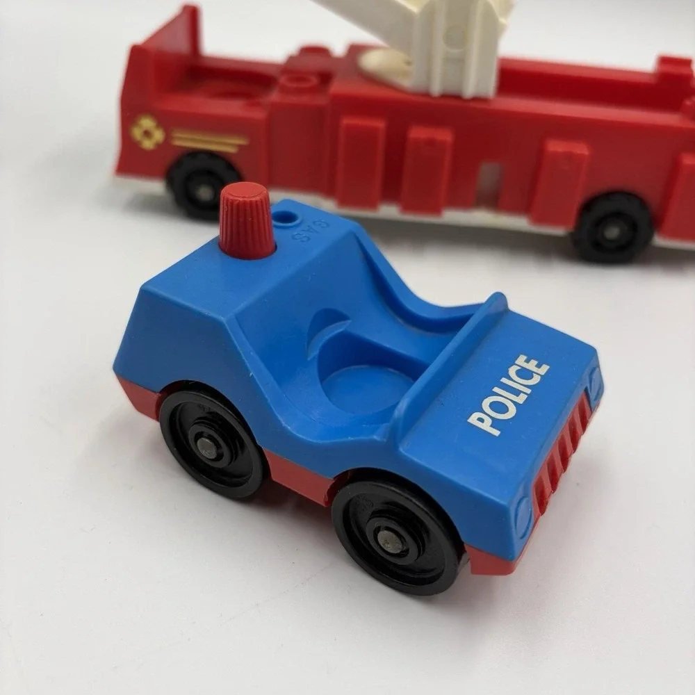 Fisher Price Little‎ People Lot 3 Emergency Vehicles Police Ambulance Fire Truck